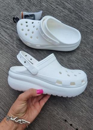 Шлепки, клоги на платформе crocs classic cutie