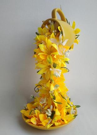Сувенир декор статуэтка подарок летающая чашка цветы букеты розветы подарок сувенир статуэтка3 фото