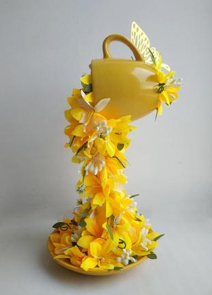 Сувенир декор статуэтка подарок летающая чашка цветы букеты розветы подарок сувенир статуэтка5 фото