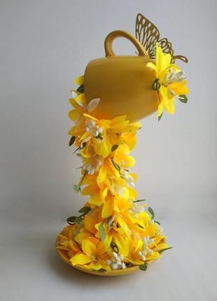Сувенир декор статуэтка подарок летающая чашка цветы букеты розветы подарок сувенир статуэтка6 фото