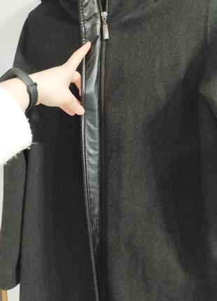 Шерстяное черное женское пальто прямого кроя8 фото
