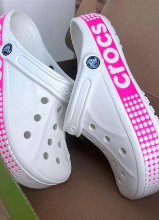 Жіночі крокси crocs bayaband logo motion white білі у наявності