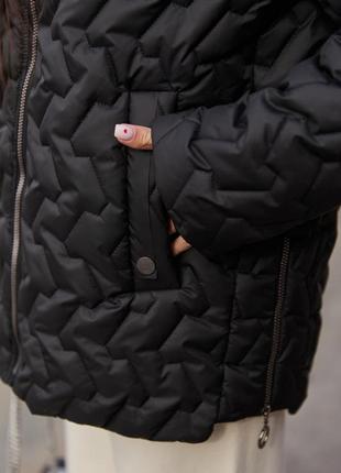 Трендовая женская демисезонная куртка из стеганой плащевки2 фото