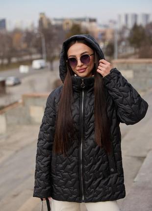 Трендовая женская демисезонная куртка из стеганой плащевки4 фото