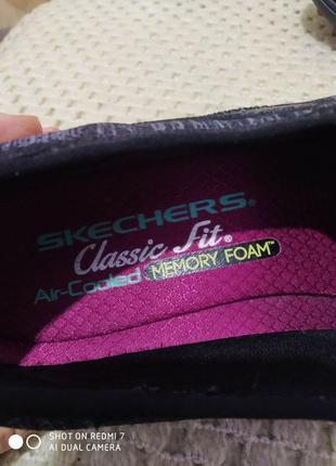 Кросівки skechers classic fit air-cooled memory foam7 фото