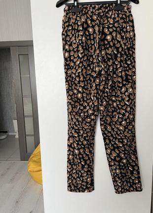 Повседневные брюки леопардовый принт как новые3 фото