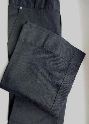 Стильные расклешенные джинсы dkny