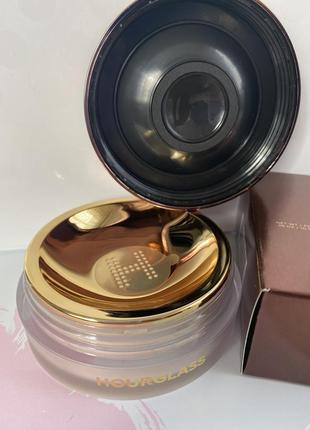 Розсипна пудра hourglass veil translucent setting powder