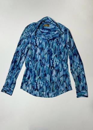 Стильная голубая блузка с морскими переливами из легкой ткани1 фото