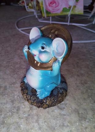 Статуэтка мышка с денежкой.2 фото