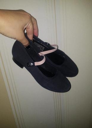Туфли для танцев на девочку