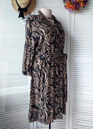 Плаття міді чорне темно-бежеві на ґудзиках під пояс із принтом next8 фото