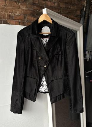 Очень крутой, оригинальный blazer guess black