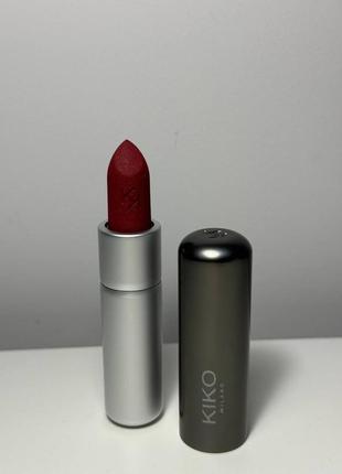 Kiko milano powder power lipstick матовая помада с пудровым финишем