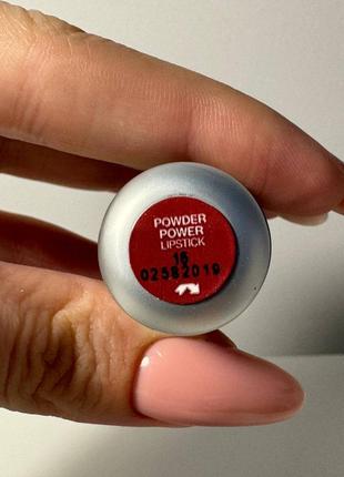 Kiko milano powder power lipstick матовая помада с пудровым финишем5 фото