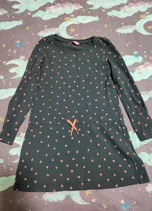 Платье с рукавом