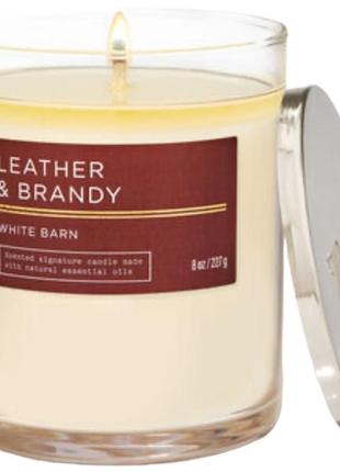 Свеча bath & body works leather & brandy scented candle