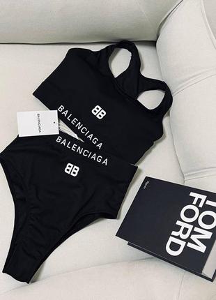 Белье-купатель от бренда balenciaga
