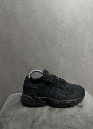 Кросівки adidas falcon