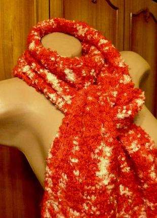 Длинный теплый мягкий шарф вязаный из буклированых ниток пушистый красный+белый3 фото
