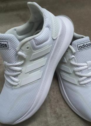 Кроссовки мокасины жен. 38р. adidas вьетнам