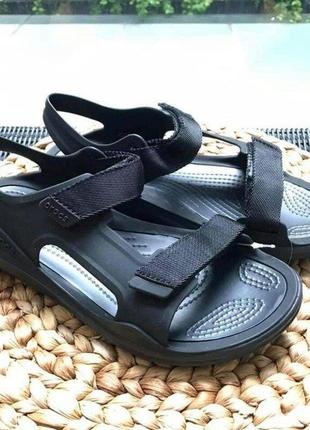 Крокс сандалі аквашузи чорні crocs swiftwater expedition sandal black/black5 фото