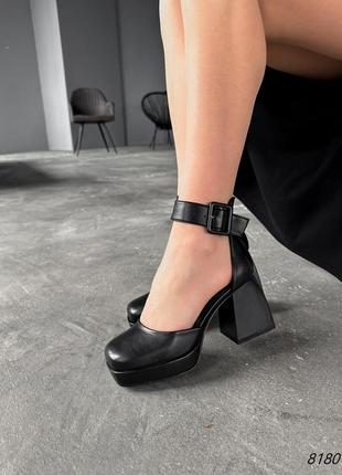 Черные кожаные туфли на высоком среднем толстом каблуке с платформой широким ремешком квадратным носом4 фото