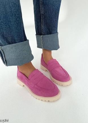 Рожеві жіночі лофери туфлі з натуральної замші10 фото