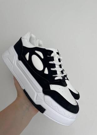 Кожаные кроссовки белый+черный,материал: экокожа+ обувной текстиль
высота от пятки 6 см
подошва: спереди 3 см
позаду 4 см5 фото
