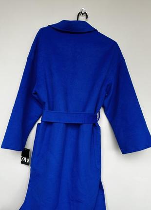 Стильное натуральное длинное яркое синее пальто халат с разрезами zara 36/s2 фото