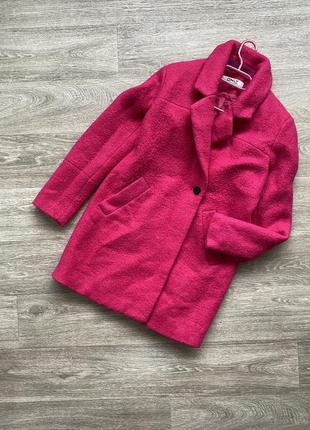 Крутое прямое яркое пальто фуксия розовое шерстяное теплое only 38/м