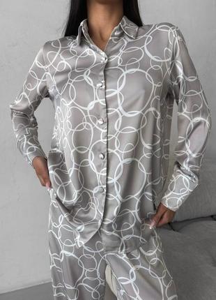 Жіноча брендова піжама шовк туреччина сорочка і штани з принтом2 фото