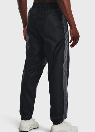 Мужские черные спортивные штаны ua legacy woven pants3 фото