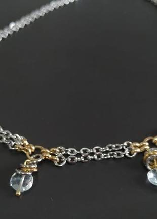 Стильний сучасний біколорний комплект - чокер та сережки з ніжно блакитними топазами у сріблі/золоті7 фото