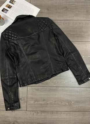 Оригинальная кожаная куртка косуха allsaints black cargo biker jacket8 фото