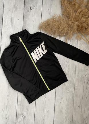 Кофта, олимпийка nike на 5-6 лет ( рост 110-116 см)