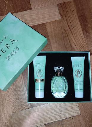 Подарунковий парфумований набір hera для жінок у коробці farmasi