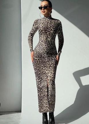 Леопардовое платье миди по фигуре
