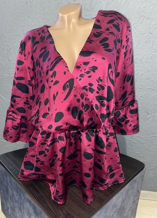 Яскрава рожева блуза блузка яркая на запах