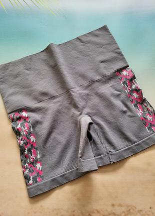 Спортивні шорти зі стяжкою в поясі crivit sports