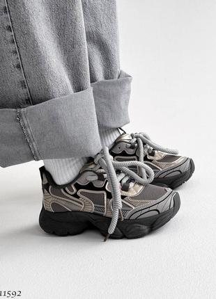 Идеальная пара кроссовок для тебя
цвет: серый + золотой
экокожа + обувной текстиль8 фото