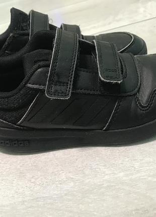 Кожаные кроссовки adidas