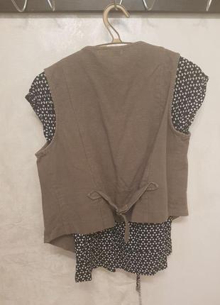 Комплект блузки с жилеткой2 фото