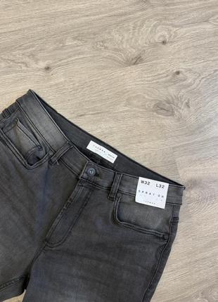 Серые вареные скинни обтягивающие джинсы с рваностями рваными коленями1 фото