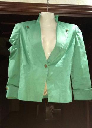 Базовый зеленый пиджак/ жакет. зеленый пиджак на пуговицах xxs-s2 фото