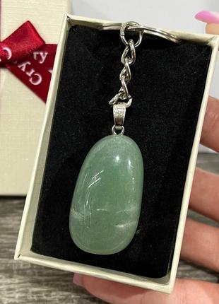 Натуральний камінь нефрит кулон у природній формі на брелоку - оригінальний подарунок дівчині2 фото