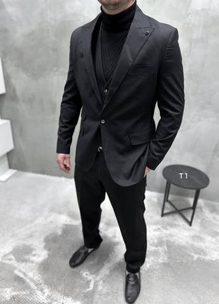 Деловой костюм тройка