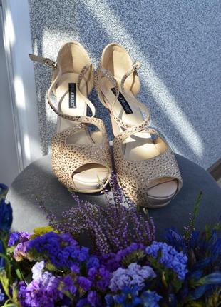 Босоножки в камешках stella marco