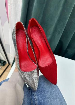 Ексклюзивна пара туфлі човники з червоної замші та спвбоястої шкіри4 фото