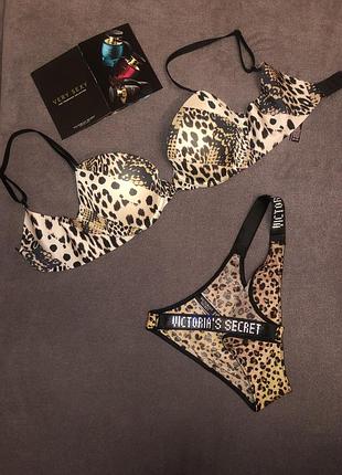 Набір бюст і трусики вікторія сікрет victoria's secret